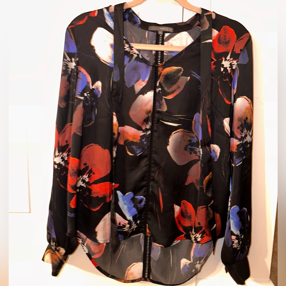 Colorful blouse with neck tie